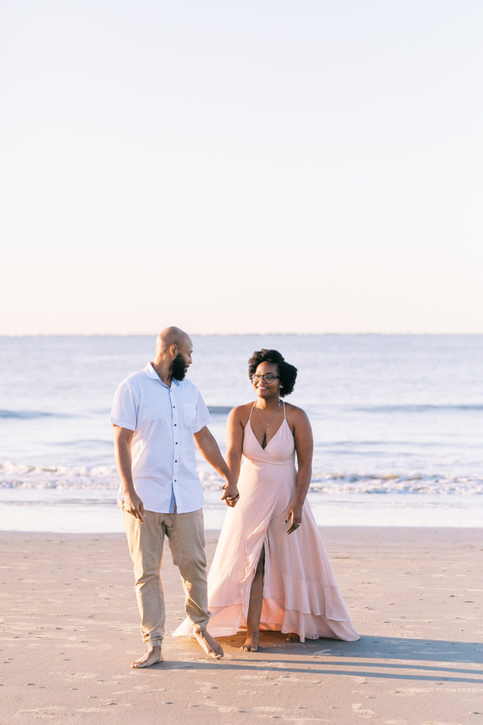 Luxury wedding photographer takes Charleston engagement photos