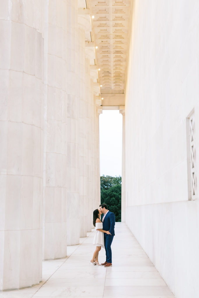 Stunning Lincoln Memorial sunrise engagement photos