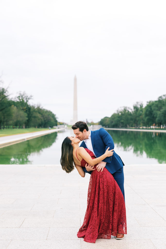 Romantic District of Columbia couples engagement photos