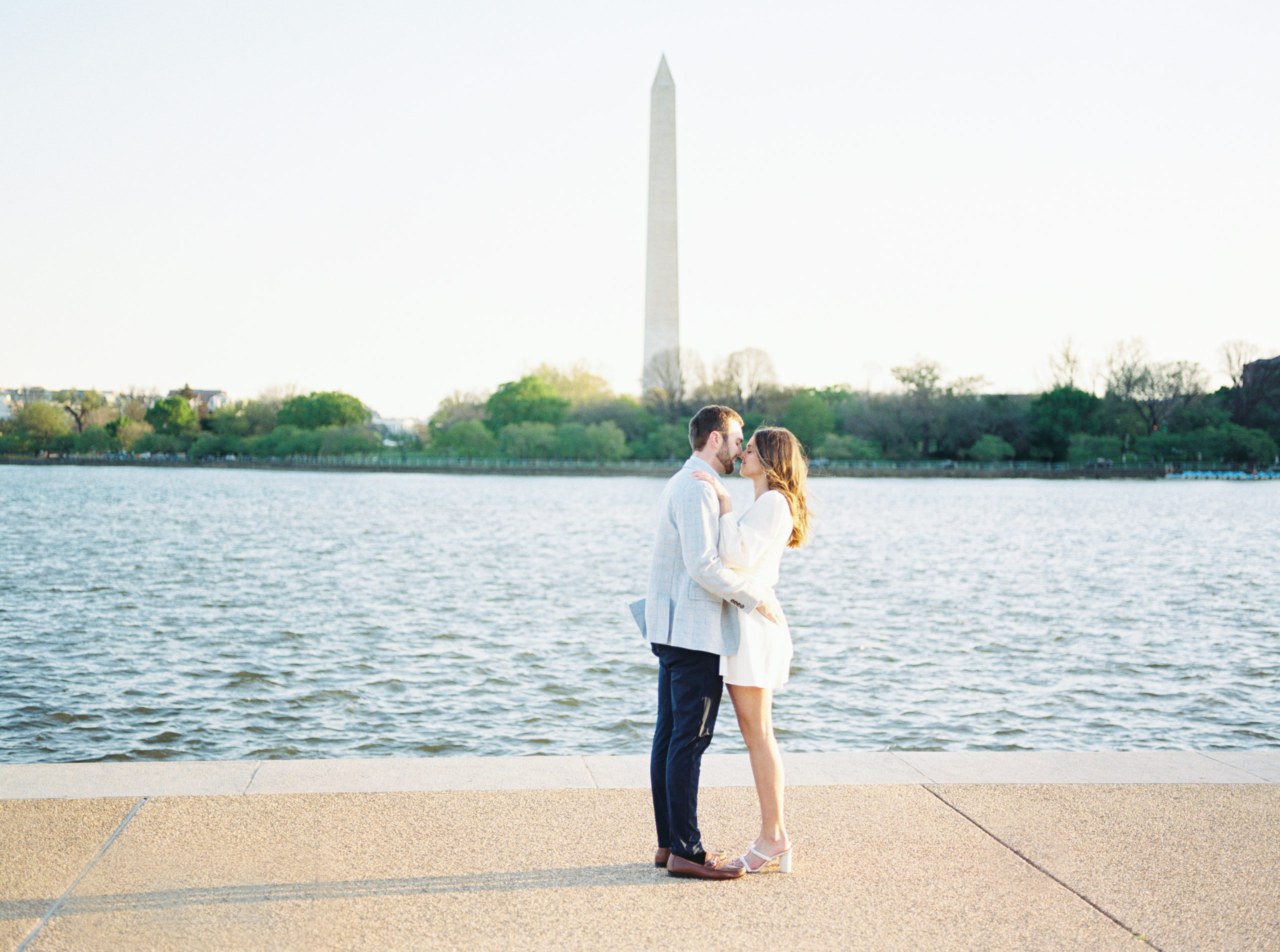 Washington D.C. sunrise engagement session at the Washington Monument