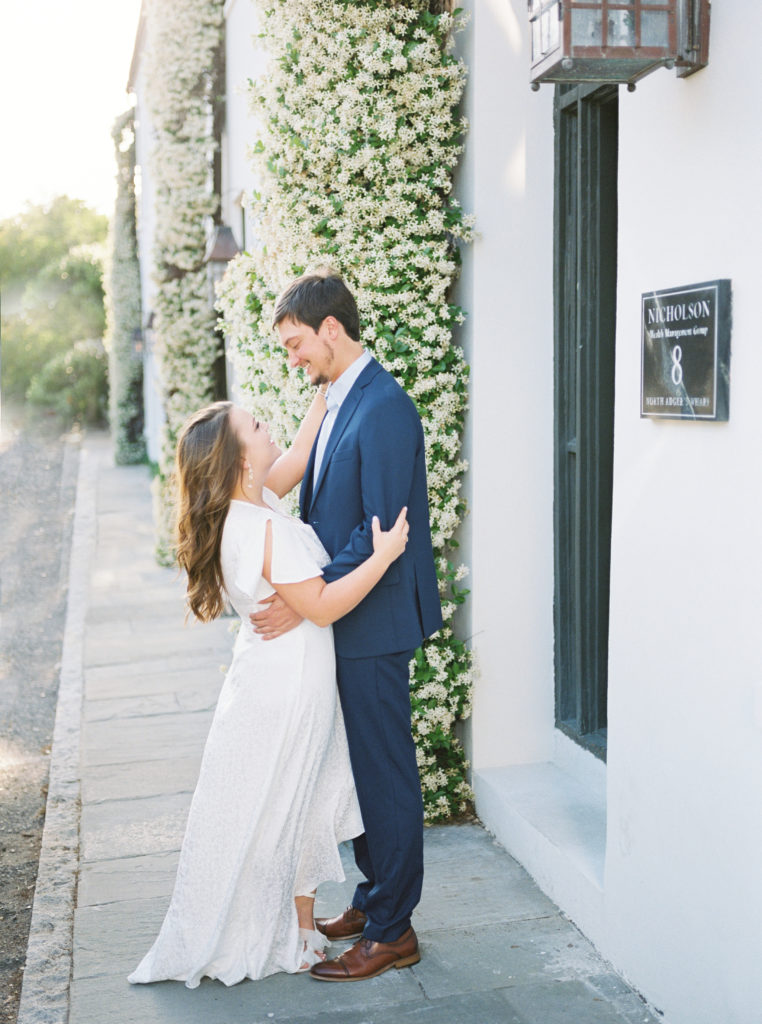 Jasmine blooms as a backdrop for Charleston engagement photos