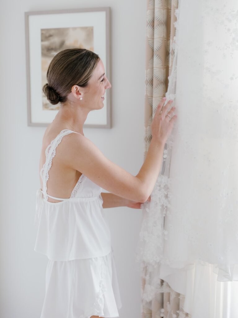 Bride getting ready at a private Kiawah River home before a The Dunlin wedding